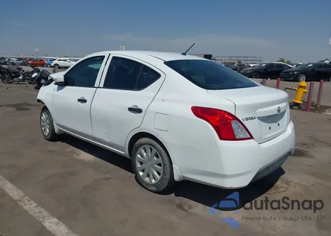 2016 Nissan Versa 1.6 S z USA, uszkodzony, nr VIN 3N1CN7AP4GL899044